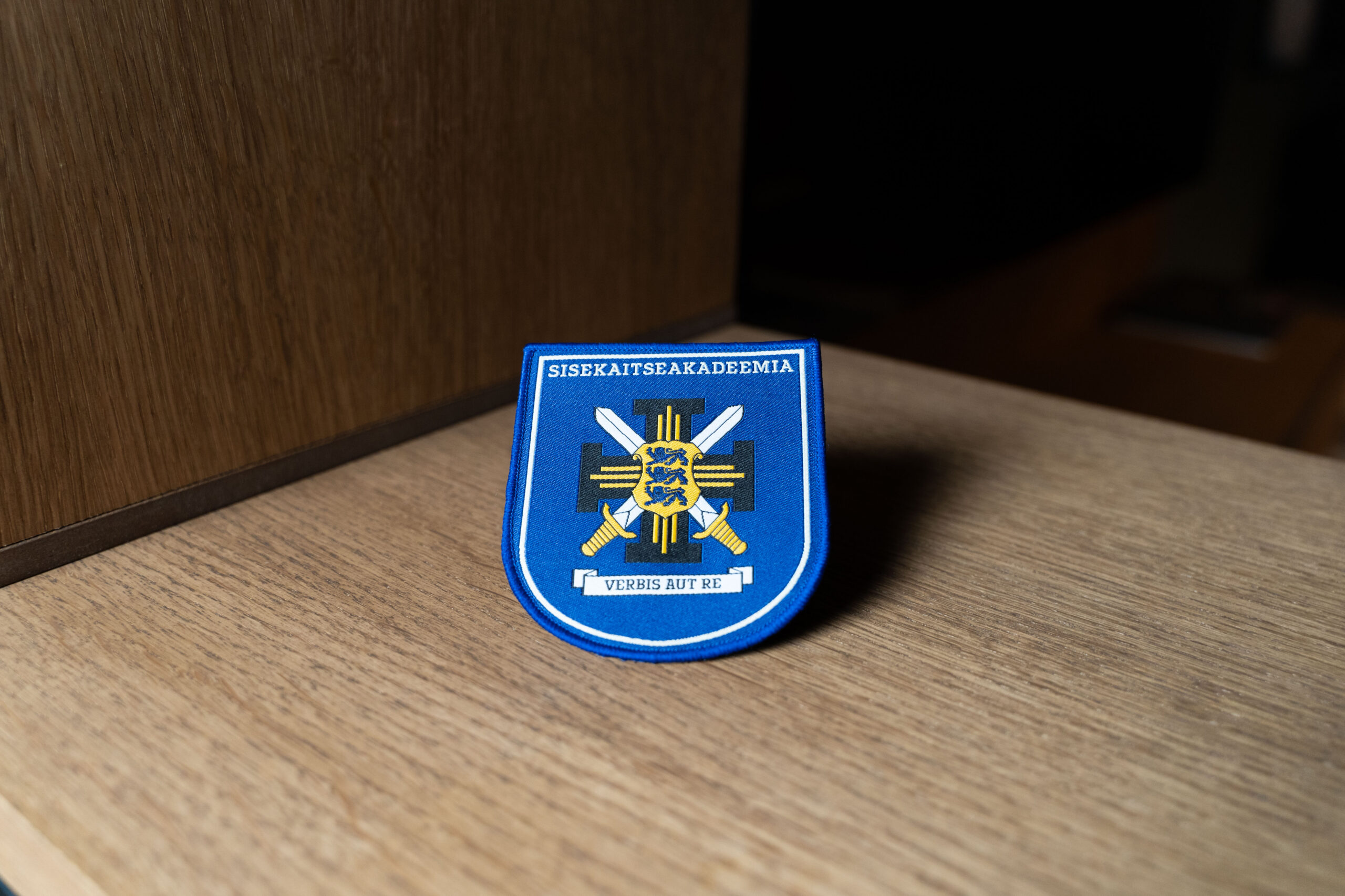 Sisekaitseakadeemia embleem